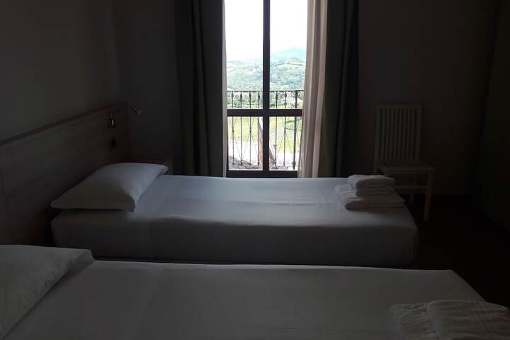 Room 7 of 35