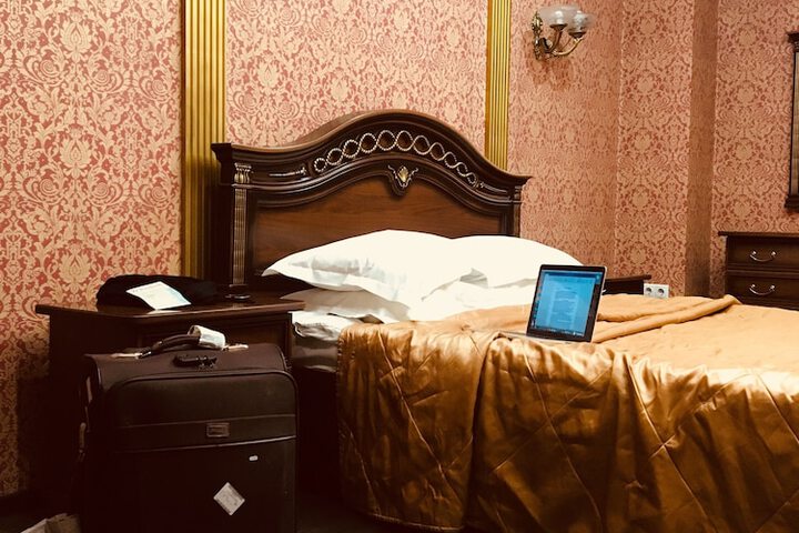 Room 5 of 32