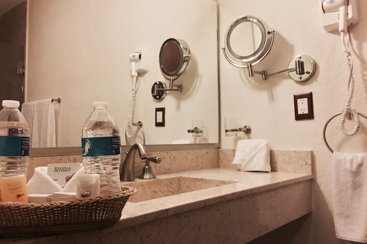 Room 23 of 43