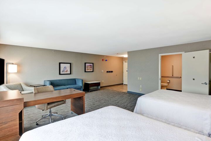 Room 16 of 40