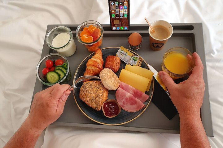 Breakfast/Coffee Service 18 of 35