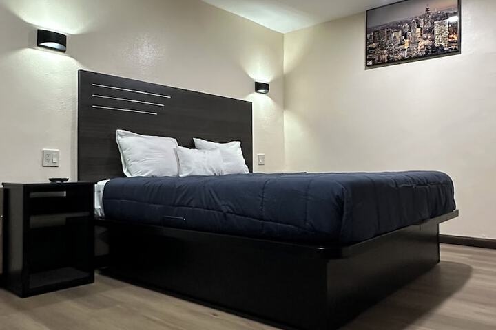 Room 15 of 36