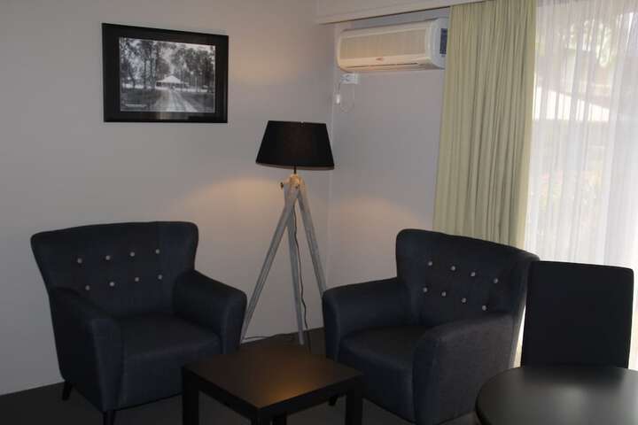 Room 15 of 38