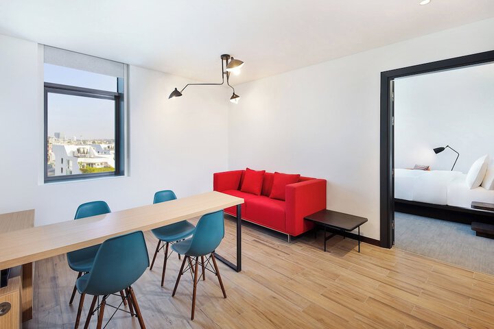Room 10 of 41