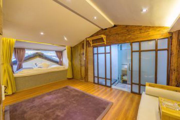 Room 49 of 55