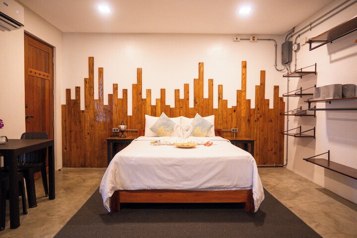 Room 41 of 240