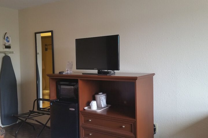 Room 8 of 52