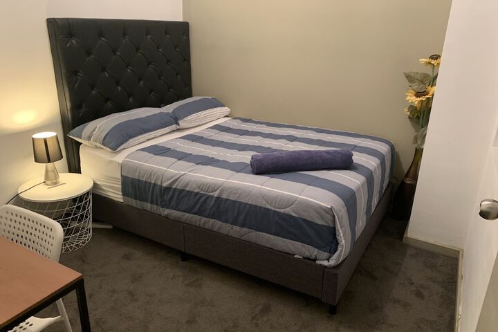 Room 6 of 49