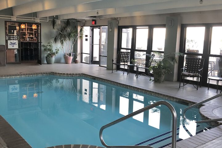 Pool Hotel
