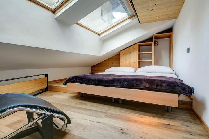 Room 3 of 45