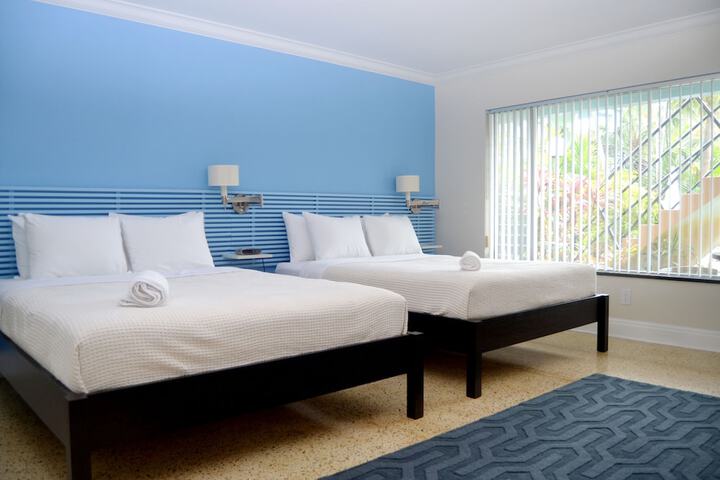 Room 21 of 120