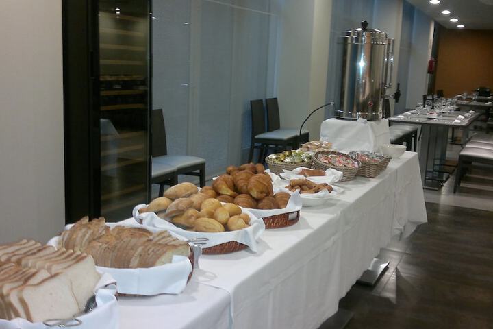 Breakfast/Coffee Service 48 of 93