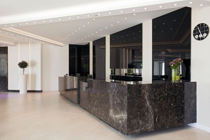 Hotel Interior 4 of 59