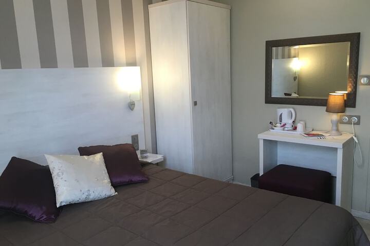 Room 4 of 31