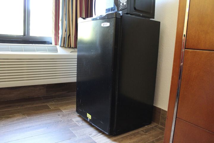 Mini-refrigerator