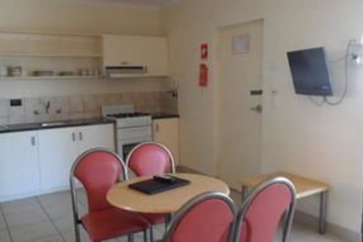 Room 13 of 23