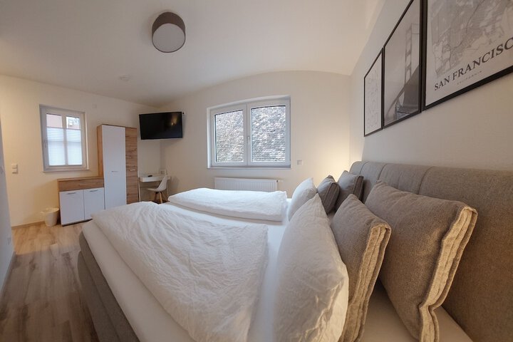 Room 15 of 50