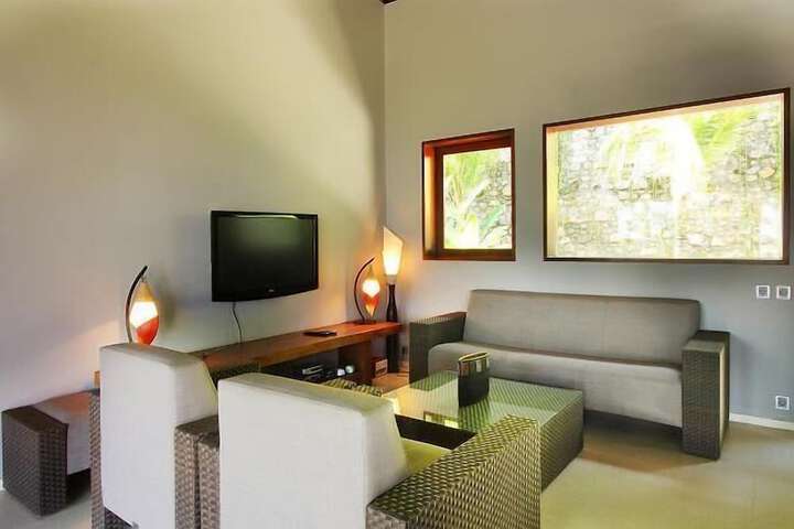 Room 10 of 31