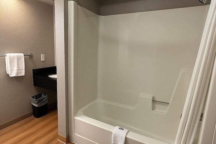 Room 48 of 56