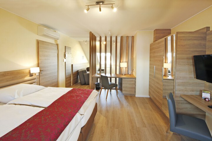 Room 19 of 52