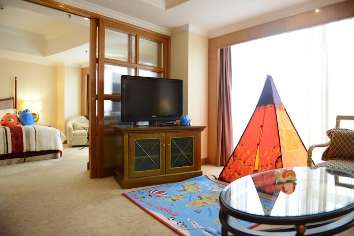 Room 11 of 201