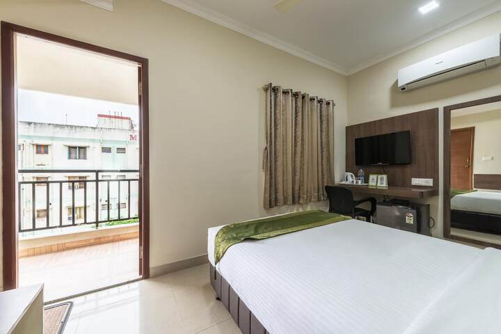 Room 15 of 32