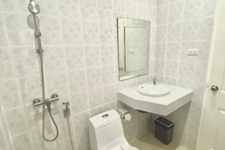 Room 7 of 56