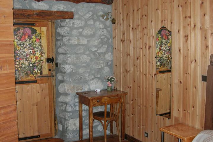 Room 11 of 51