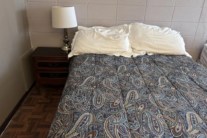 Room 4 of 13