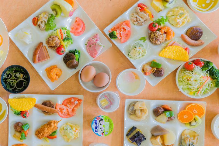 Dining 82 of 102