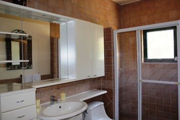 Room 9 of 181