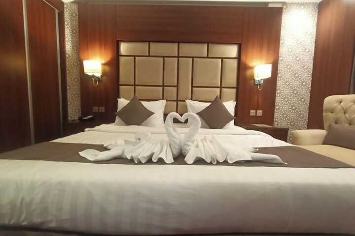 Room 13 of 61