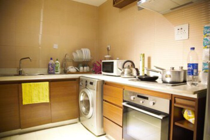 Room 10 of 12