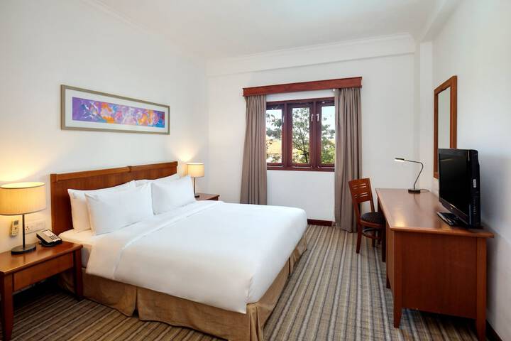 Room 16 of 130