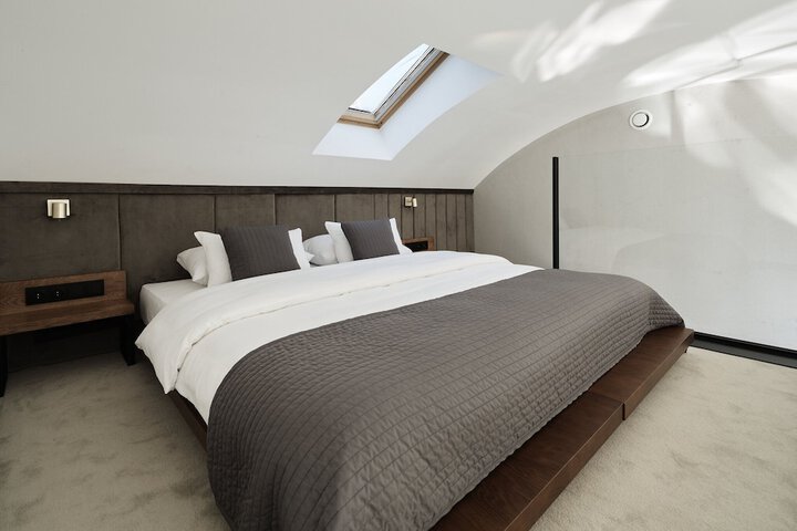Room 3 of 36
