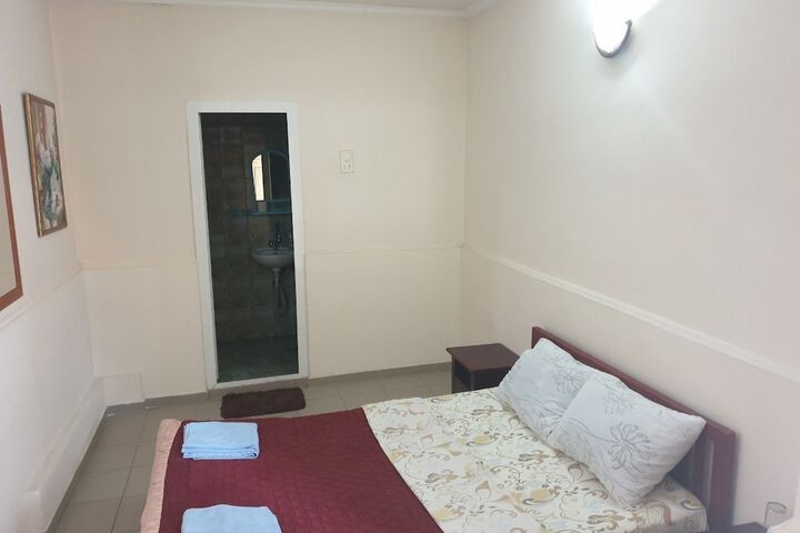 Room 2 of 11