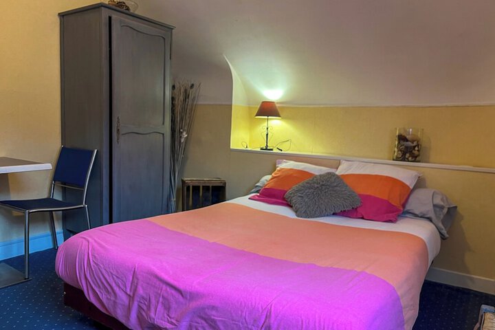 Room 13 of 52
