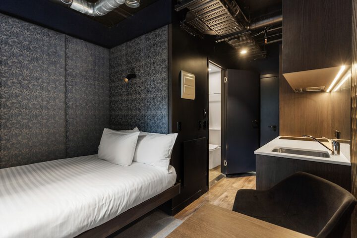Room 14 of 45