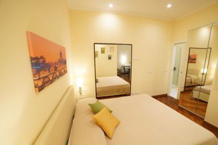 Room 21 of 28