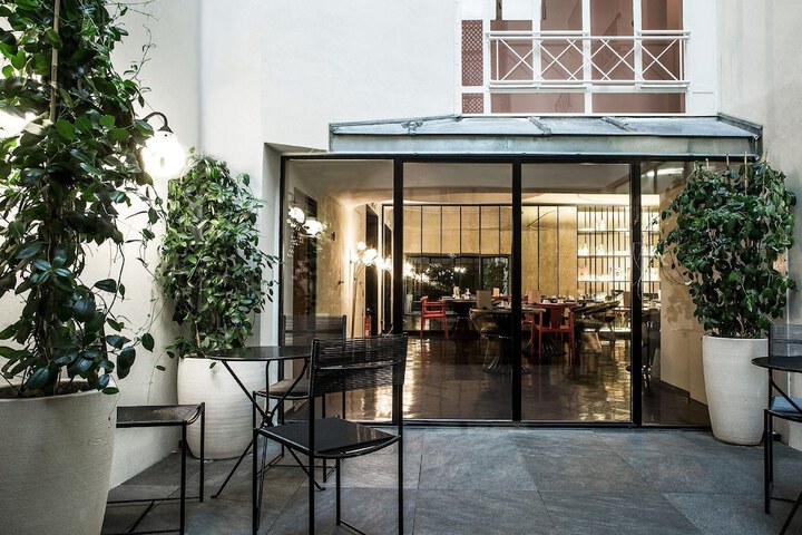 Hotel Exterior 43 of 45