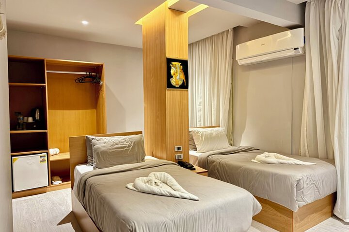Room 29 of 227