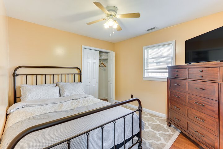 Room 5 of 28