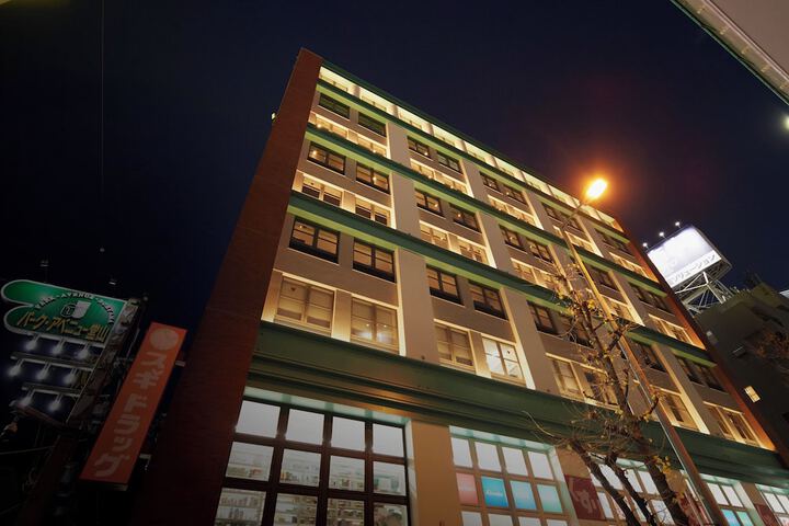 Hotel Entry