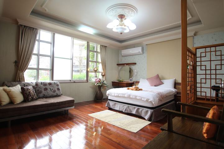 Room 3 of 33