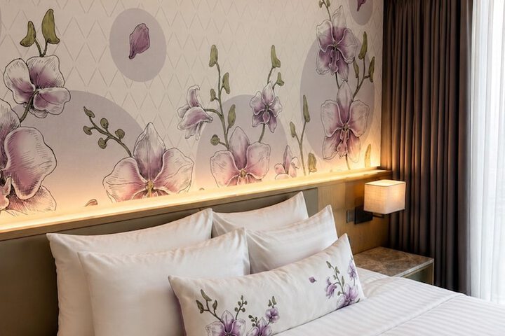 Room 45 of 164
