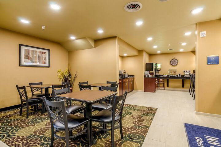 Breakfast/Coffee Service 27 of 37