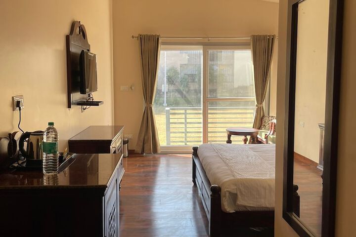 Room 6 of 21