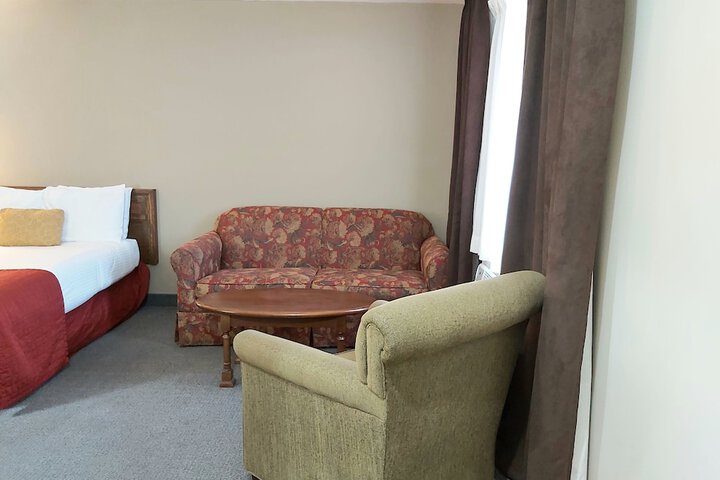 Room 41 of 76