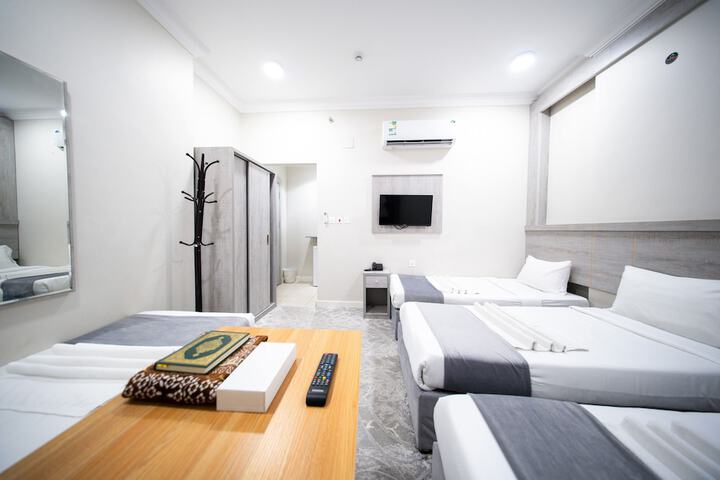 Room 20 of 27