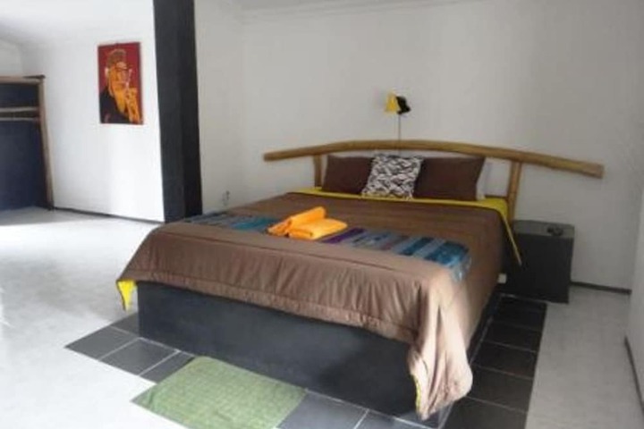 Room 4 of 30